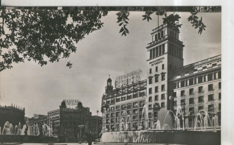 Postal 010485: Fuente de la plaza catalunya en Barcelona