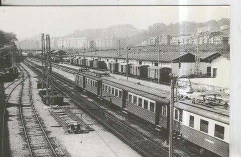 Postal 010964: Unidades de tren series 301/338 y 339/379 en estacion San Sebastian en 1965