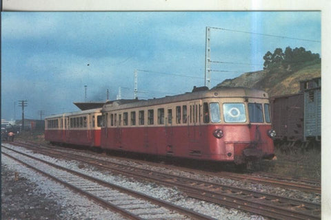 Postal 011000: Ferrocarriles Cantabrico, automotor termico serie MDA numero 13  