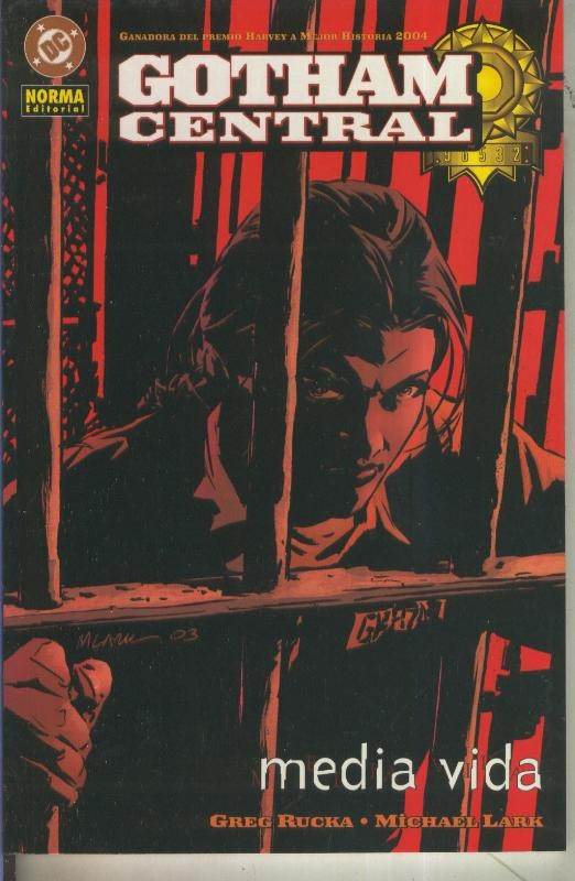 Gotham Central: Media vida