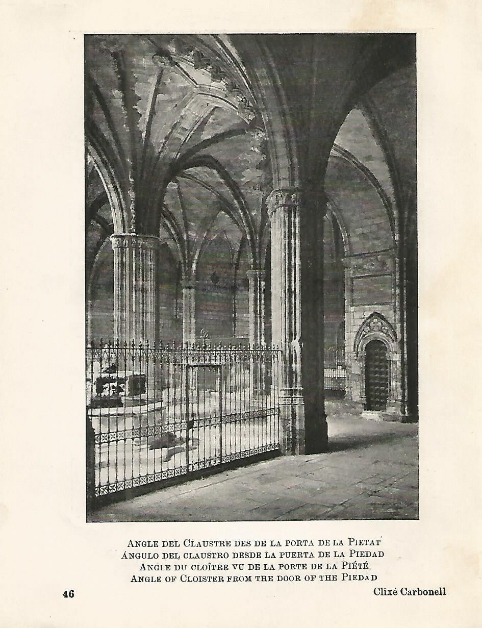 Lamina 1076: CATEDRAL DE BARCELONA. Angulo del claustro desde la puerta de la Piedad