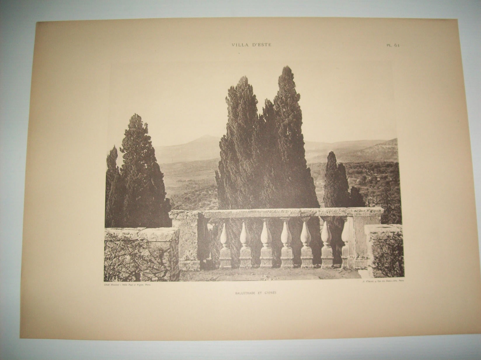 Lamina 1181: VILLA DESTE (TIVOLI). BALUSTRADE ET CYPRES