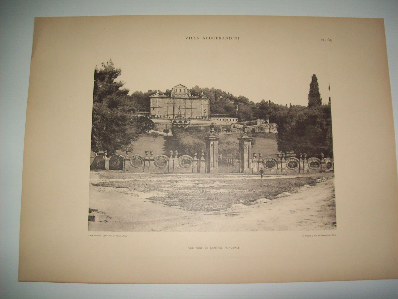 Lamina 1189: VILLA ALDOBRANDINI (FRASCATI). VUE PRISE DE LENTREE PRINCIPALE