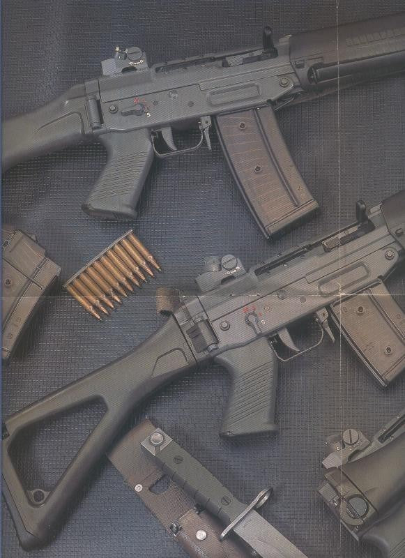 Poster revista Armas: Fusiles de Asalto SIg