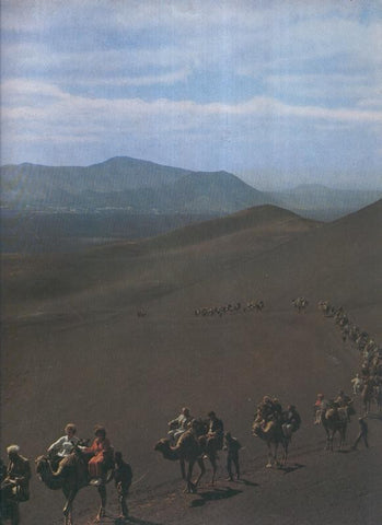 Album Grafico de España lamina 18: Ascension a la montaña de fuego, lanzarote