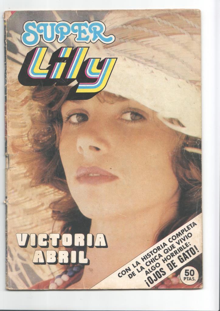 Super Lily numero 56: pagina central propaganda mobiliario de Barbie