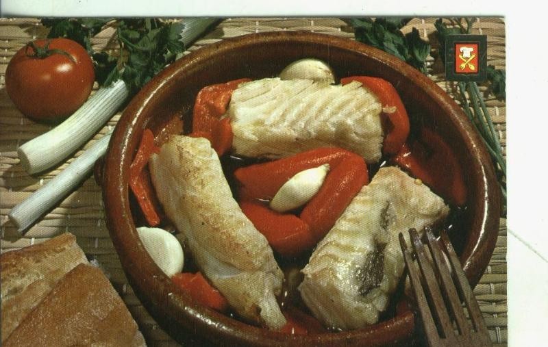 Postal: Platos tipicos: Bacalao en cazuela