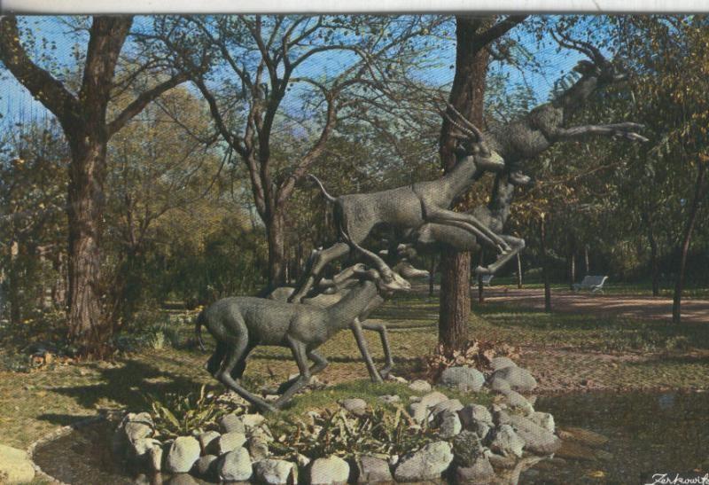 Postal 5718 : Monumento a Disney en parque ciudadela de Barcelona