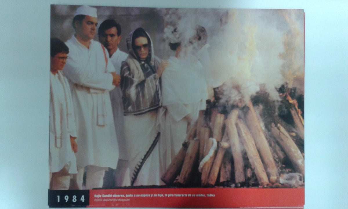 Fotos que hacen historia año 1984: Pira funeraria de Indira Gandhi