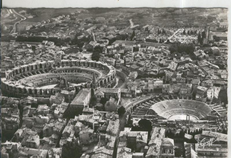 Postal 009978:  Les Arenes et le theatre angique de Arles, Francia