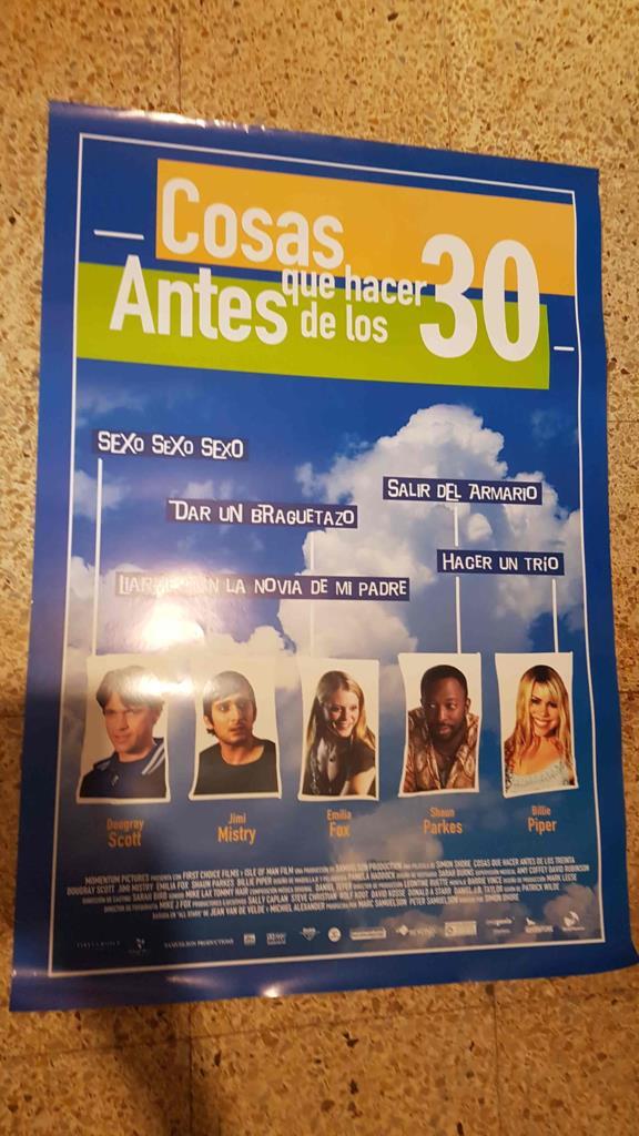Poster cine: Cosas que hacer antes de los 30