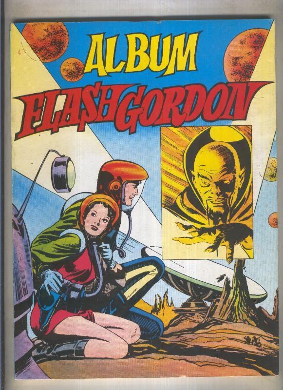 Album Flash Gordon tomo 4: contiene los numeros 7,8 (numerado 1 en interior cubierta)