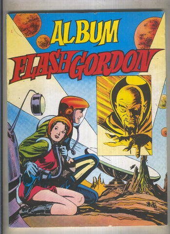 Album Flash Gordon tomo 4: contiene los numeros 7,8 (numerado 1 en interior cubierta)