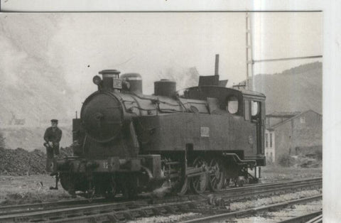 Postal 010933: Locomotora vapor 0-4-=T numero 12 en junta de obras del puerto de Gijon-Musel