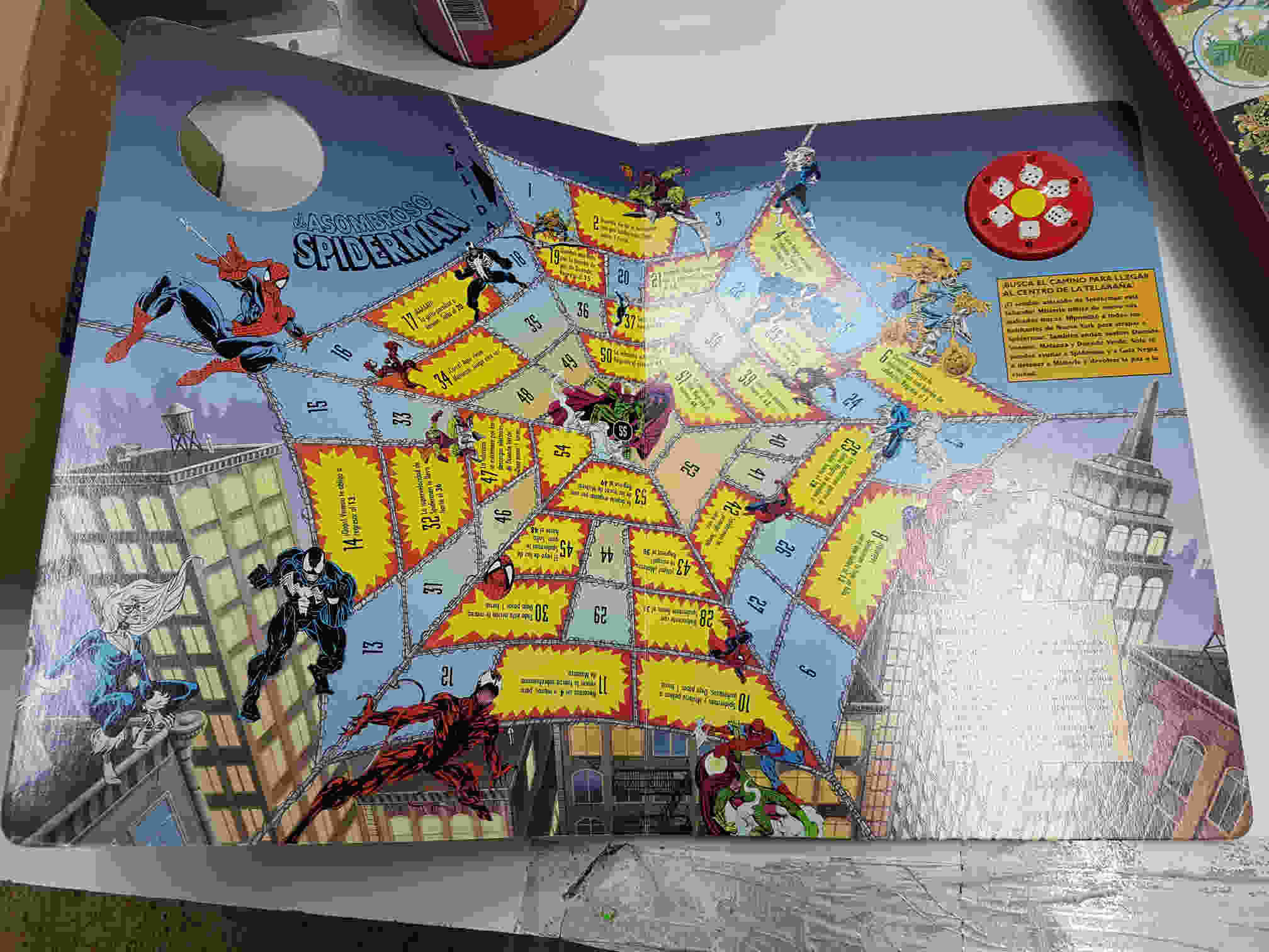 libro de juegos de Superheroes (el dado electronico no funciona)