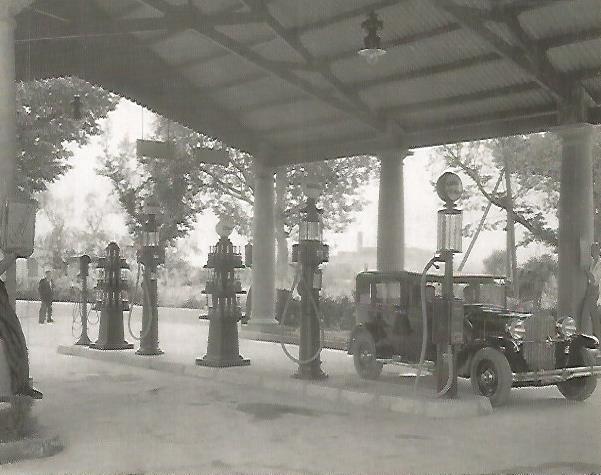 Foto 18458: Primera gasolinera de Lleida