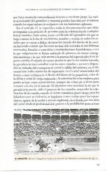 LAMINA COSSIO 50592: El arrastre del toro en San Sebastian fotografia de principios del siglo XX