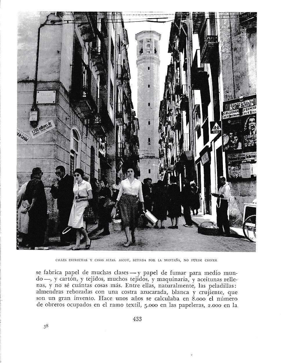 LAMINA 6050: Calles estrechas y casas altas de Alcoy