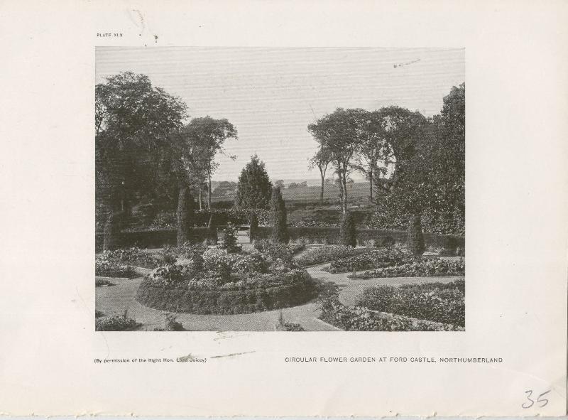 Jardines ingleses lamina 35: Circular Flower Garden at Ford Castle, Northumberland