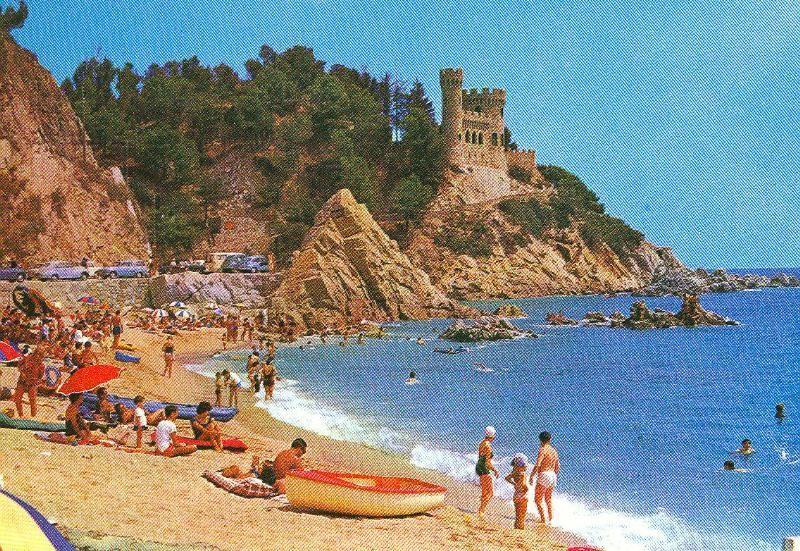 Postal 006372 : Playa y castillo de Lloret de Mar