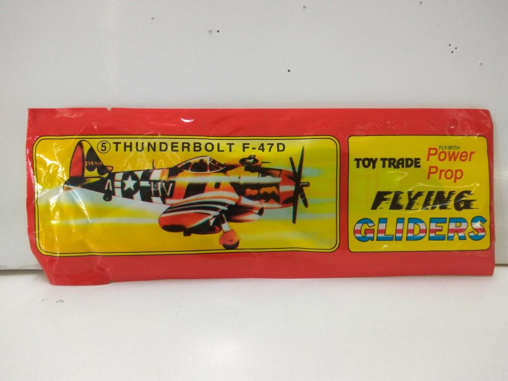 AVION: Flying Gliders KIG, Numero 05: THUNDERBOLT F-47D