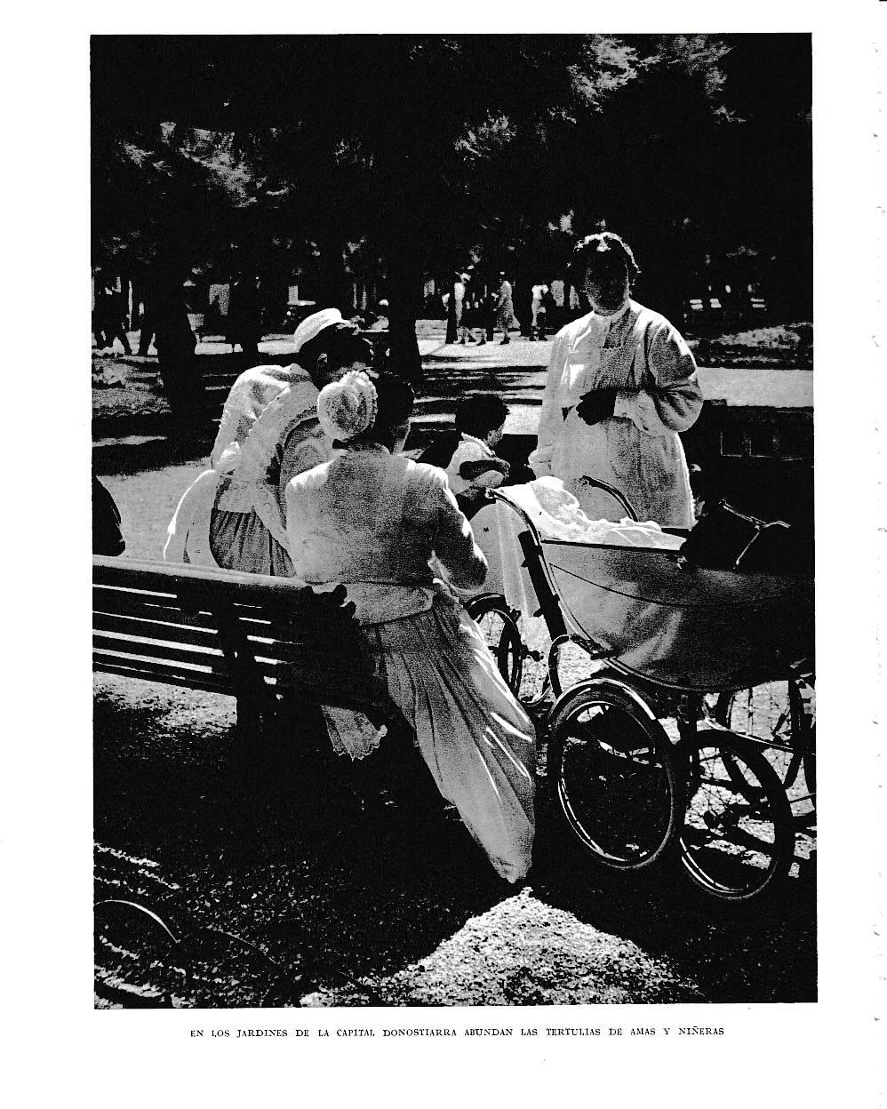 LAMINA 6134: Tertulias de amas y niñeras en los jardines de Donostia