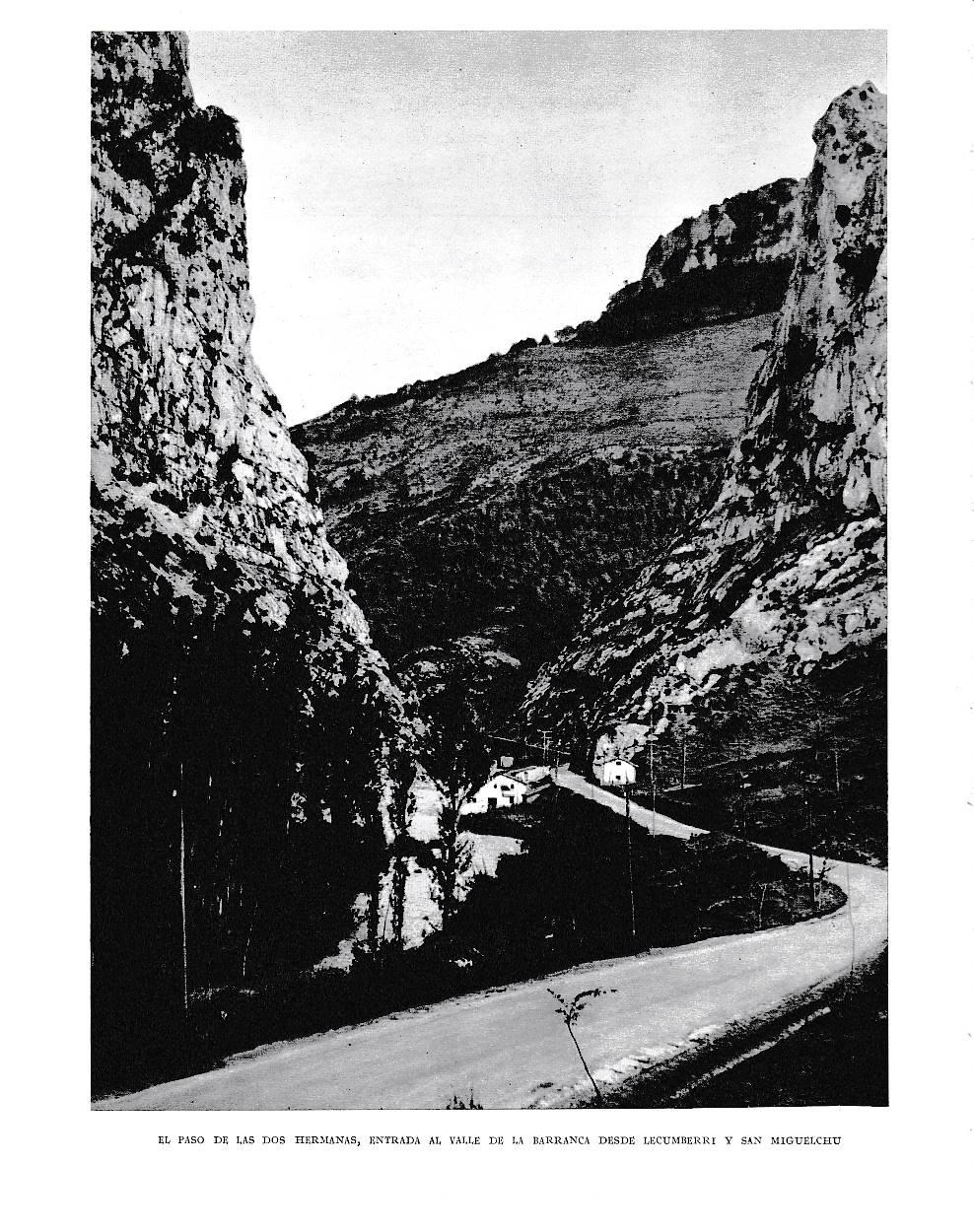 LAMINA 6142: Paso de las dos hermanas entrada al Valle de la Barraca desde Legumberri y San Miguelchu