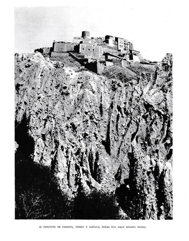 LAMINA 6437: Cardona pueblo y castillo forma una estampa feudal
