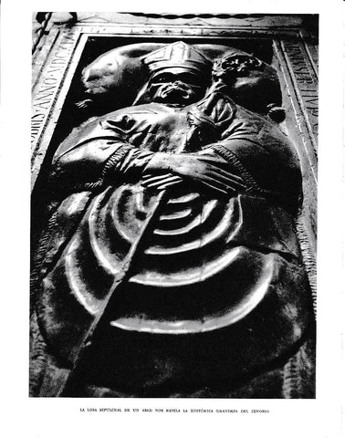 LAMINA 6526: La losa sepulcral de un abad nos revela la historica grandeza del cenobio