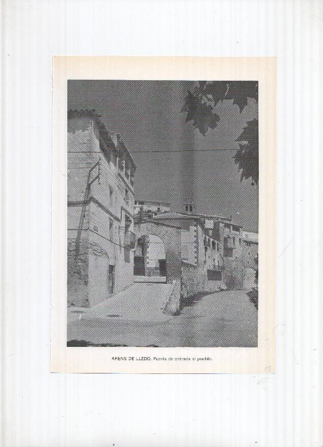 Historia de Aragon: lamina numero 018: Arens de lledo (entrada pueblo) y Argavieso (castillo)