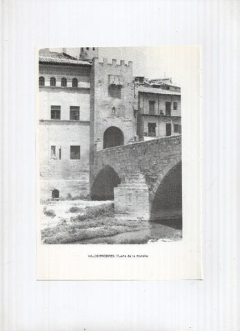 Historia de Aragon: lamina numero 066: Valbona (iglesia parroquial) y Valderrobres (puerta de la muralla)