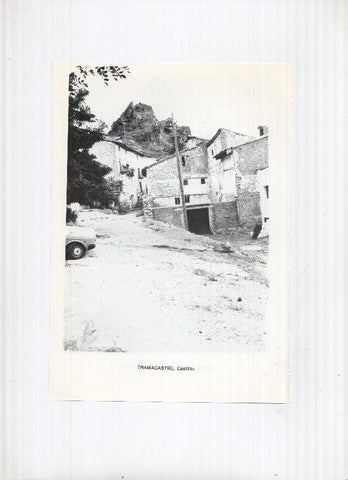 Historia de Aragon: lamina numero 067: Torrijo de la Cañada (vista general) y Tramacastiel (castillo)