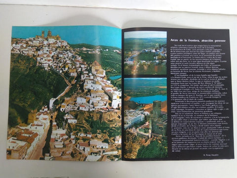 Desplegable: Vistas de ARCOS DE LA FRONTERA,  49cm X 42cm - COCA COLA Patrimonio Artisctico I (1975)  