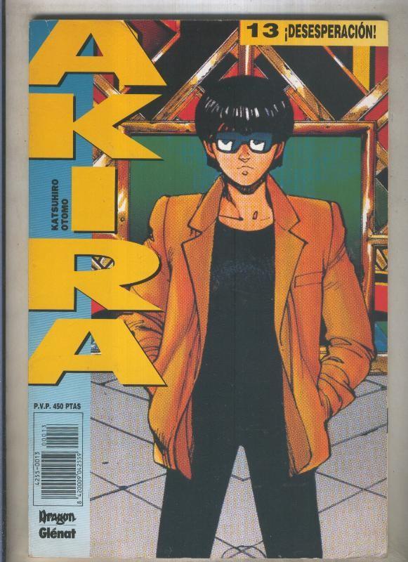 Akira numero 13 (numerado 4 en interior cubierta)