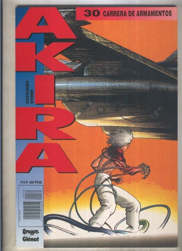 Akira numero 30 (numerado 2 en interior cubierta)
