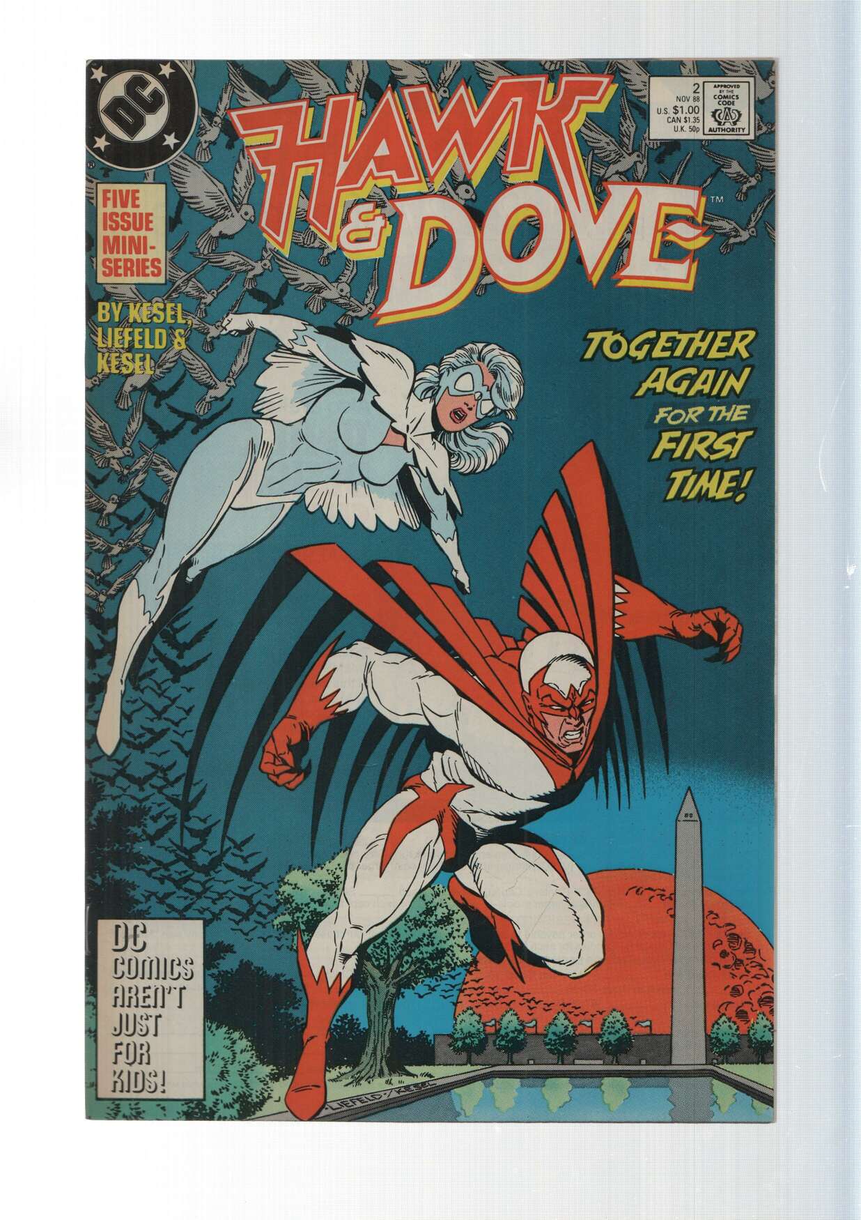 DC Comics: Together again for the fisrt time - Hawk and Dove numero 2. Five issue mini-series