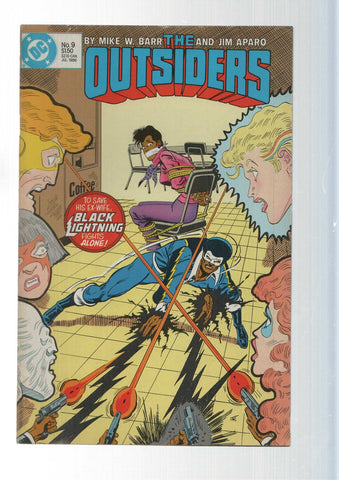 DC Comics: Bentama means Betrayal - The Outsiders  numero 9