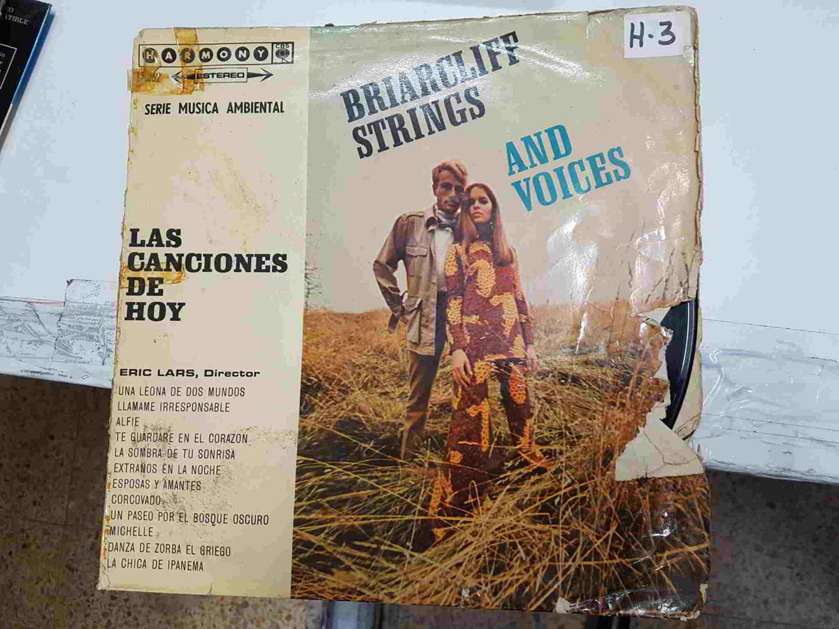 LP: Braircliff Strings and voices. Las Canciones de Hoy. Eric Lars, director. Extraños en la noche, Esposas y amantes, Corcovado. Mal estado tanto cubierta exterior como interior