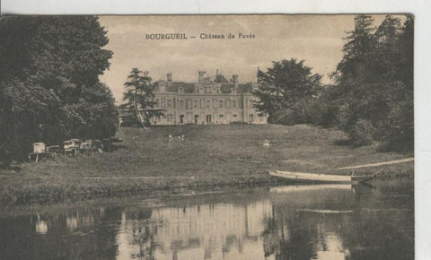 Postal 009127: Bourguel - Chateau de Pavee