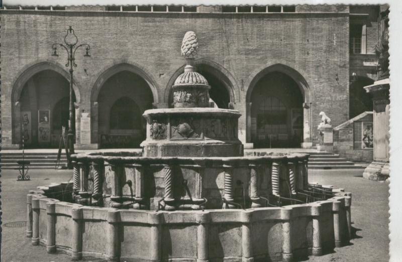 Postal 010000: Fontana Piazza Cavour de Rimini