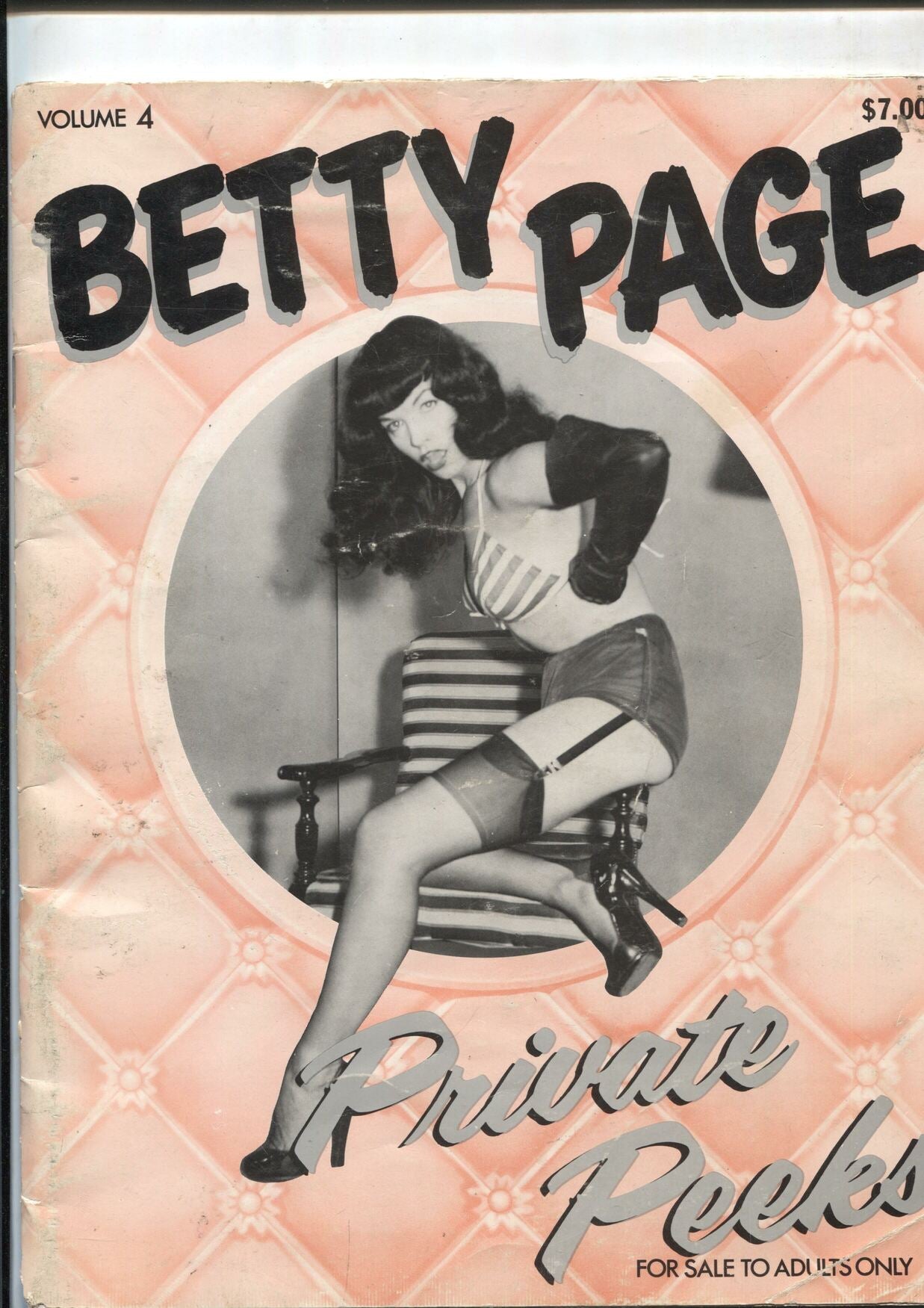 Betty Page volumen 4 (cubierta algo estropeada)