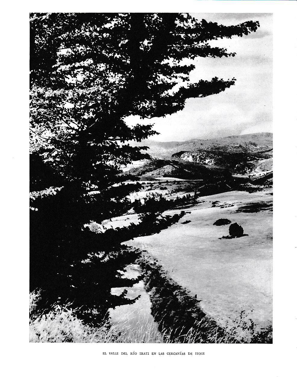 LAMINA 6244: Valle del rio Irati cerca de Itoiz