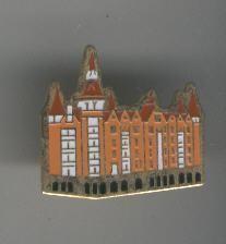 Pins metal: Gaudi y Barcelona