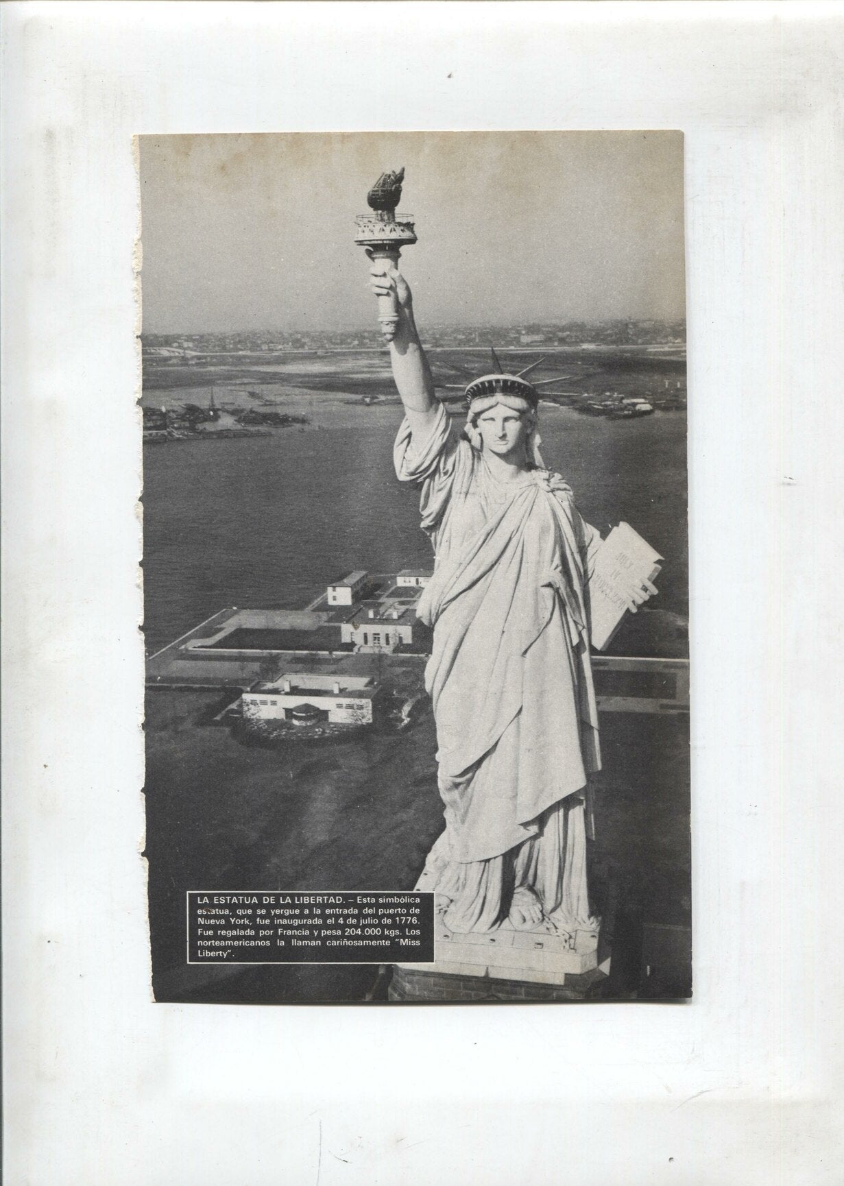 Lamina Maravillas del Mundo: La estatua de la libertad y Brasilia