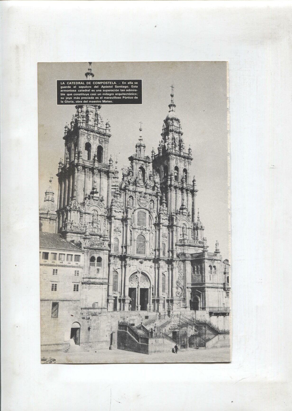 Lamina Maravillas del Mundo: patio de los leones en la alhambra y catedral de compostela