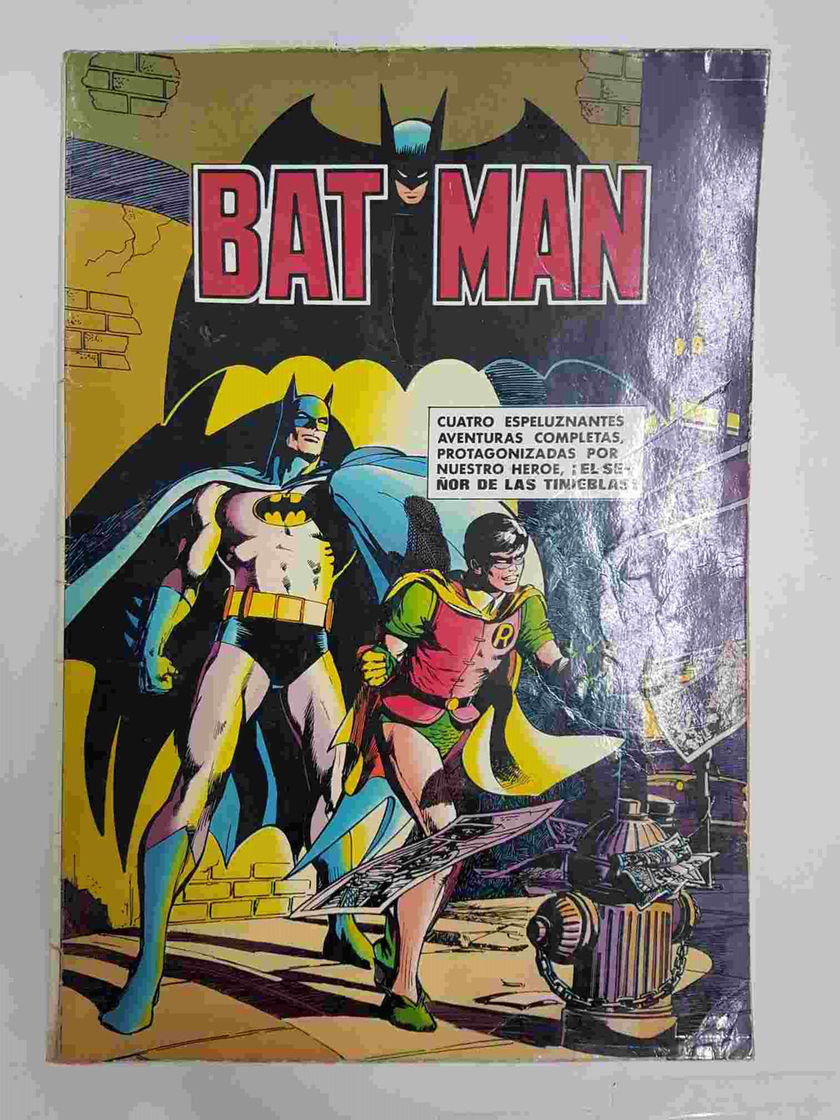Comic, Album Batman num 03. Aguas rojas Muerte Escarlata. Cuatro aventuras completas