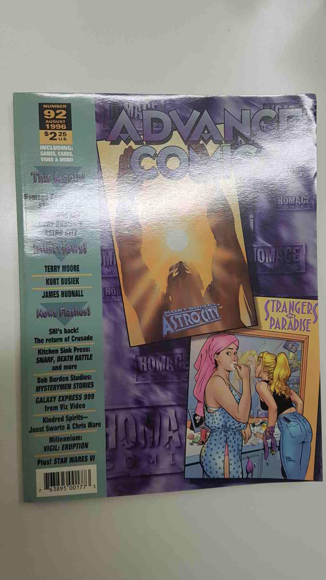 Revista: Advance Comics num 092, august 1996. This month: Debut Strangers in Paradise and Kurt Busiek Astro City
