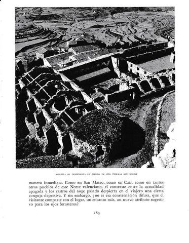 LAMINA 5992: Morella se desmorona en medio de sus tierras de riego