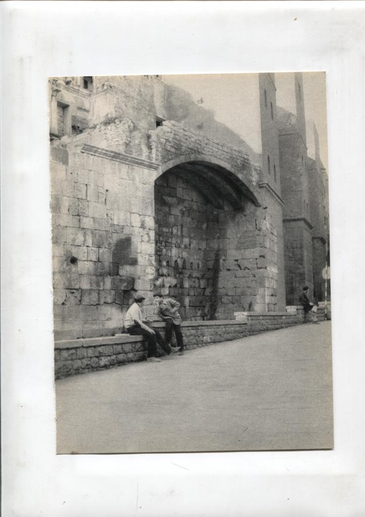 50 racons de Barcelona lamina 01: Calle del subteniente navarro