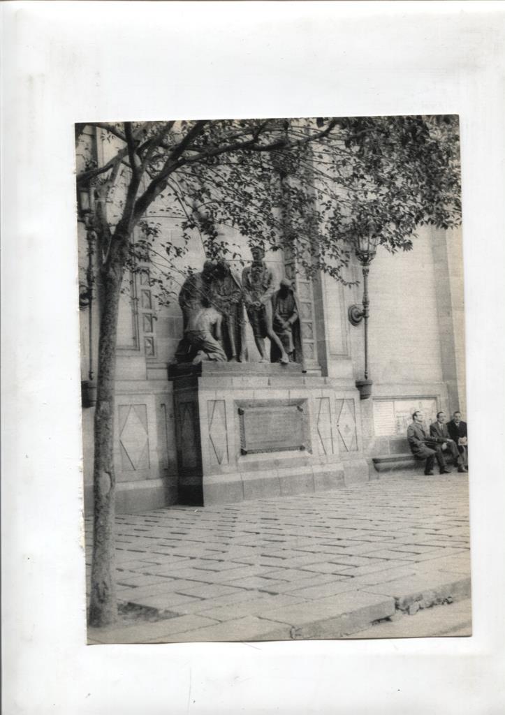 50 racons de Barcelona lamina 29: Plaza Garriga Bachs